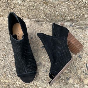 Lucky Brand Black Perforated Leather Suede Heeled Booties size 10W Bohemian